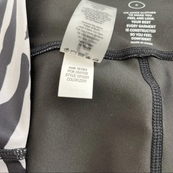 Good American Zebra Stripe Animal Print Tuxedo Tiger Leggings Sz 6 3XL XXXL - Picture 7 of 9